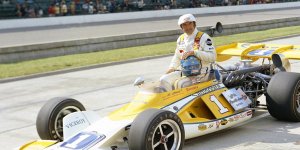 Joe Leonard inhis Indy Car.jpg